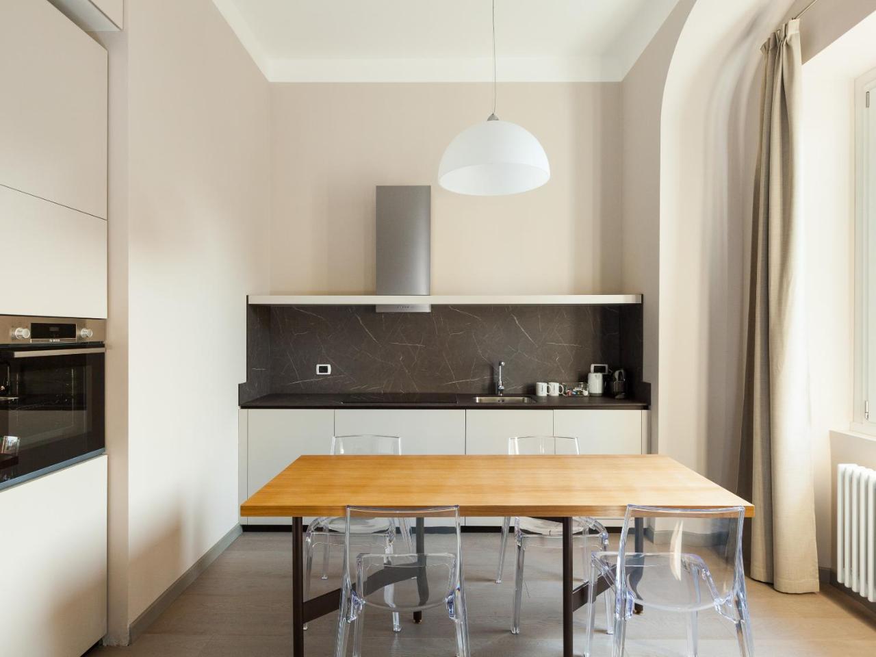 Easyhomes-Duomo Suites & Apartments Милано Екстериор снимка