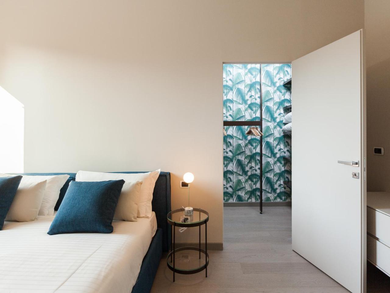 Easyhomes-Duomo Suites & Apartments Милано Екстериор снимка