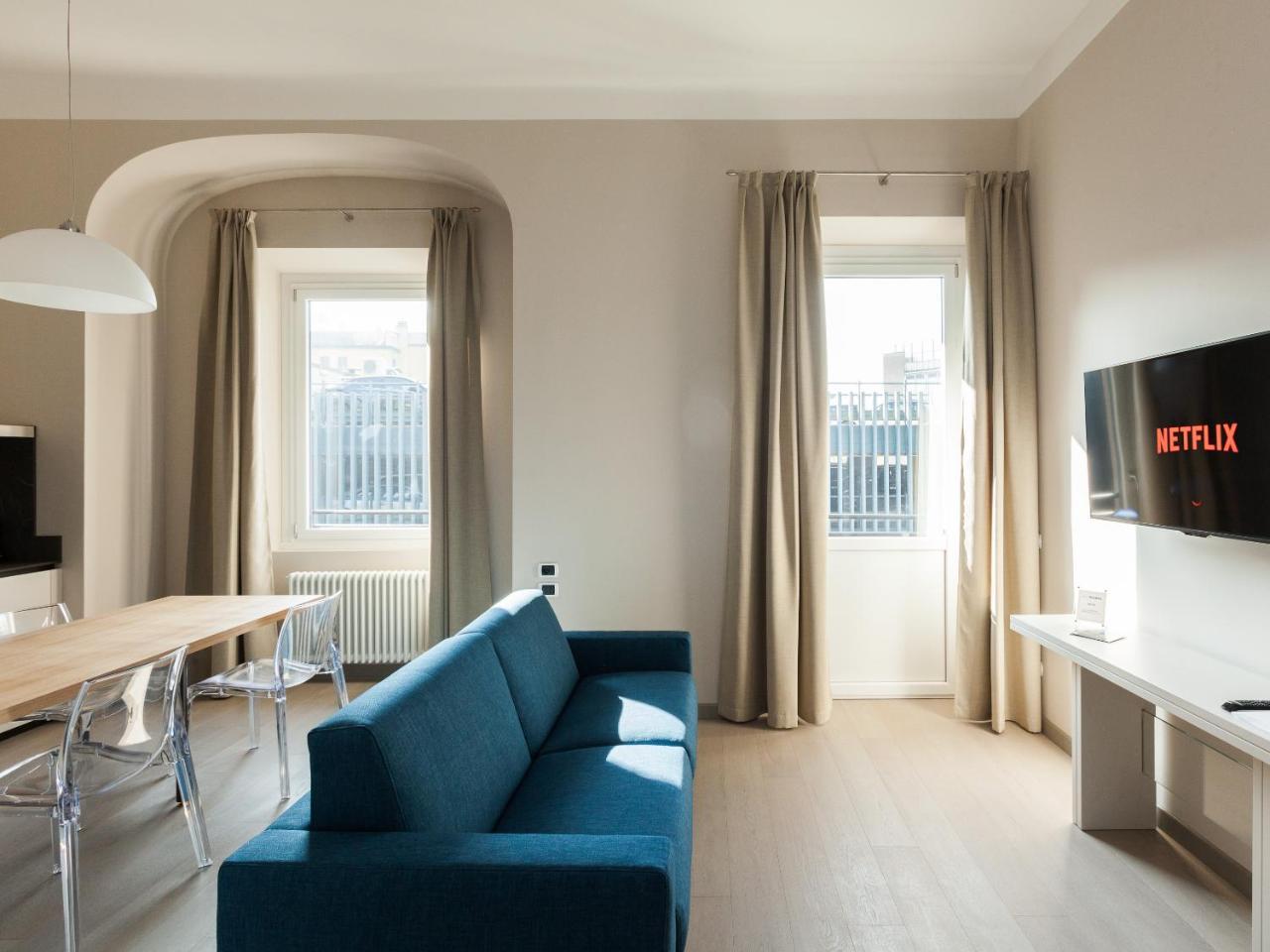 Easyhomes-Duomo Suites & Apartments Милано Екстериор снимка