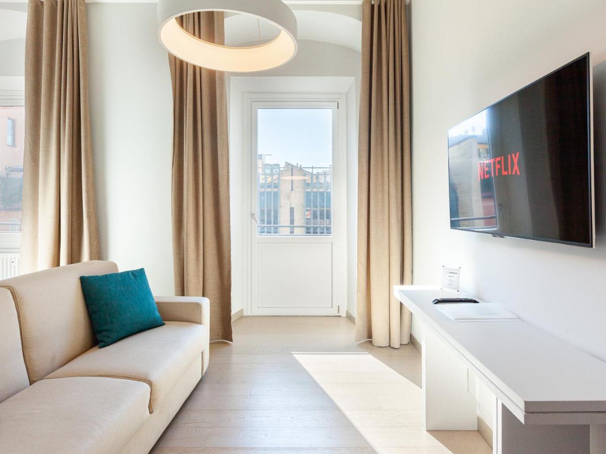 Easyhomes-Duomo Suites & Apartments Милано Екстериор снимка