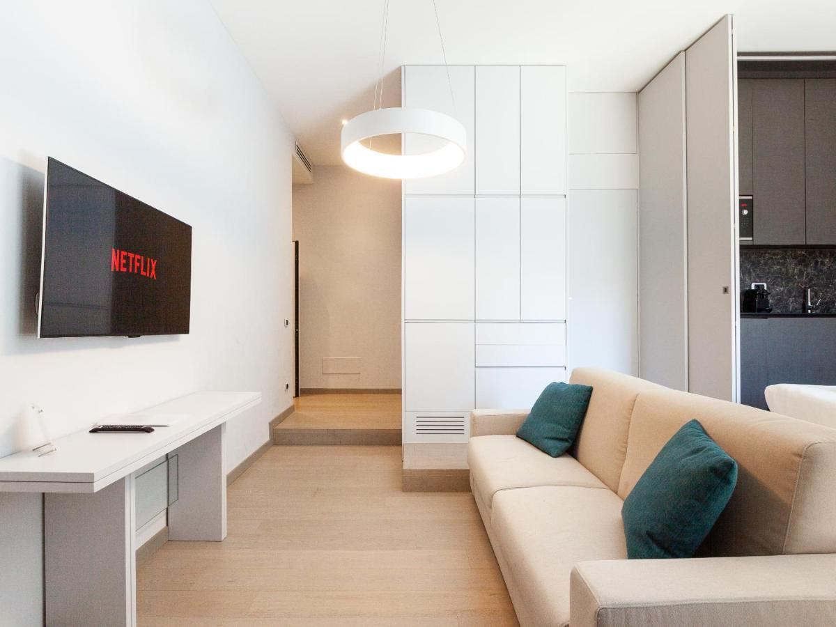 Easyhomes-Duomo Suites & Apartments Милано Екстериор снимка